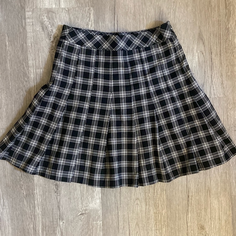 H&M plaid pleated skirt